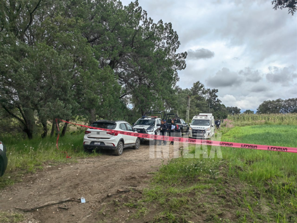 Hombre es encontrado embolsado y con disparos en cajuela de camioneta, Tlaxcala